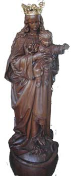 Restauratie van het Mariabeeld.